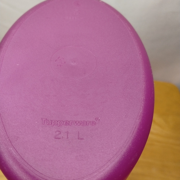New Pink Tupperware Impressions 2.1L Fridge Door Pitcher - Picture 4 of 4